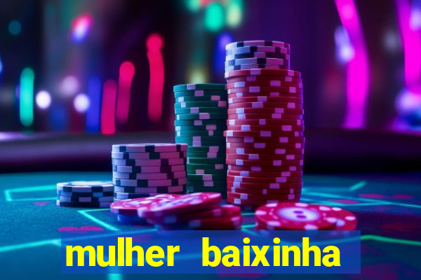 mulher baixinha transando com homens altos