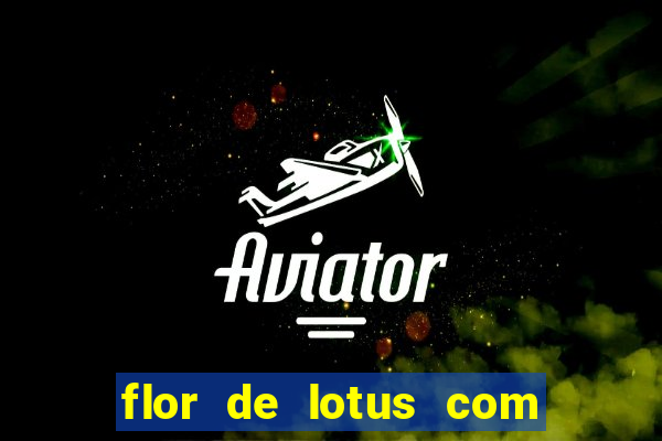 flor de lotus com lua tatuagem