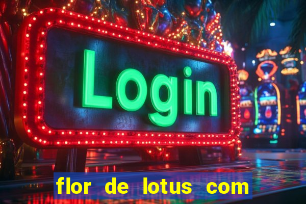 flor de lotus com lua tatuagem